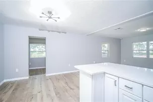 400 Pennsylvania Ave, Fruitland Park, FL 34731 - Photo 10