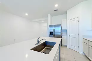 331 Sol Vis Dr, Dundee, FL 33838 - Photo 12