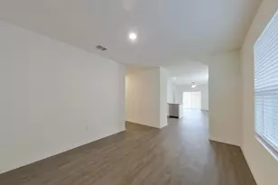 32142 Katelin Cir, Leesburg, FL 34748 - Photo 2
