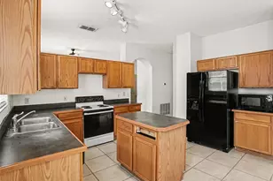 14523 Kristenright Ln, Orlando, FL 32826 - Photo 6
