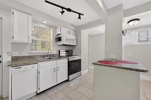 834 N Alexander St, Mount Dora, FL 32757 - Photo 12