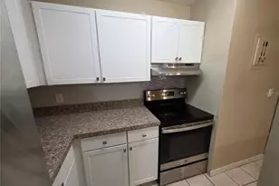 110 Cypress Woods Ct, Deltona, FL 32725 - Photo 10