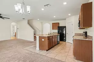 281 St Georges Cir, Eagle Lake, FL 33839 - Photo 4
