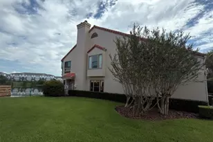 2007 Garden Lake Dr, Winter Haven, FL 33884 - Photo 2
