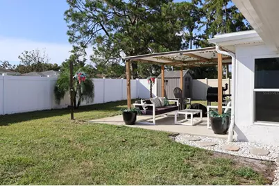 7519 Holly Lake Lane, New Port Richey, FL 34653 - Photo 8