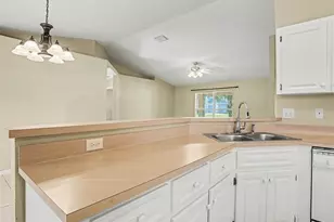 121 Shaddock Dr, Auburndale, FL 33823 - Photo 10