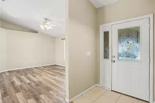 121 Shaddock Dr, Auburndale, FL 33823 - Photo 4