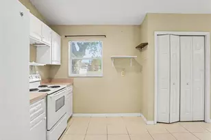 121 Shaddock Dr, Auburndale, FL 33823 - Photo 14