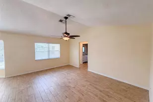 4573 Bayridge Ct, Spring Hill, FL 34606 - Photo 4