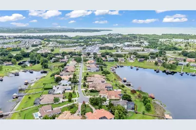 906 Johns Point Drive, Oakland, FL 34787 - Photo 10