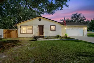 180 W 3rd St, Chuluota, FL 32766 - Photo 2