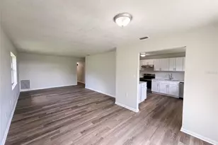 4918 Denise Ave, Lakeland, FL 33813 - Photo 8