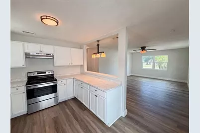 2596 38th Avenue N, Saint Petersburg, FL 33713 - Photo 8