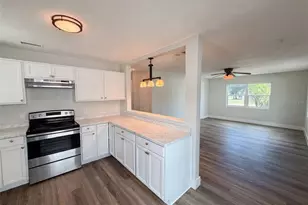 2596 38th Ave N, Saint Petersburg, FL 33713 - Photo 8