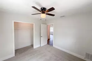 2596 38th Ave N, Saint Petersburg, FL 33713 - Photo 12