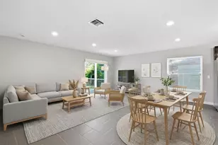 2303 Bahia Vista St, Sarasota, FL 34239 - Photo 4