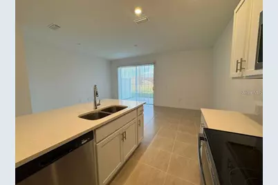 7629 Waterscape Drive, Groveland, FL 34736 - Photo 8