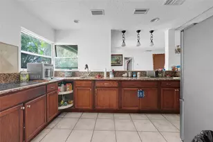 2304 Colton Dr, Orlando, FL 32822 - Photo 8