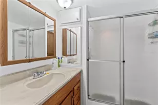 477 Marina Ln, Tavares, FL 32778 - Photo 10