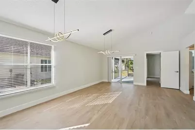 123 Edgewater Cir, Sanford, FL 32773 - Photo 6
