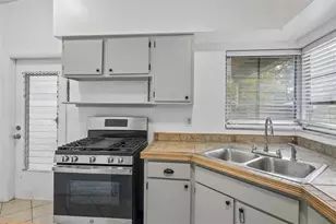 572 E Normandy Blvd, Deltona, FL 32725 - Photo 14