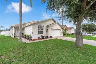 1006 Clear Creek Cir, Clermont, FL 34714 - Photo 4