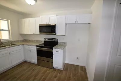 2318 W Cannon Terrace NW #B, Winter Haven, FL 33881 - Photo 4