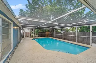 9540 Rainbow Ln, Port Richey, FL 34668 - Photo 14