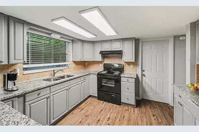 9540 Rainbow Lane, Port Richey, FL 34668 - Photo 4