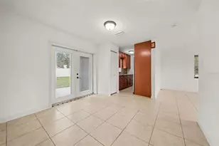 5818 Flori Ln, Orlando, FL 32808 - Photo 8
