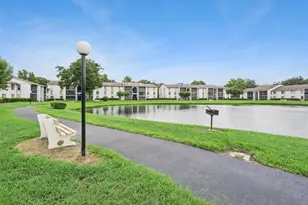 8215 Sun Spring Cir, Orlando, FL 32825 - Photo 2