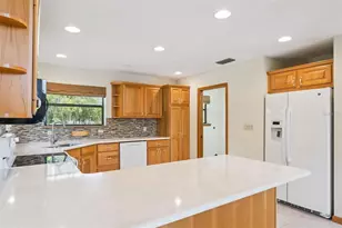15010 Mill Pond Rd, Tavares, FL 32778 - Photo 18