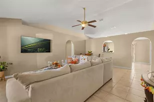 374 Colonade Ct, Kissimmee, FL 34758 - Photo 4