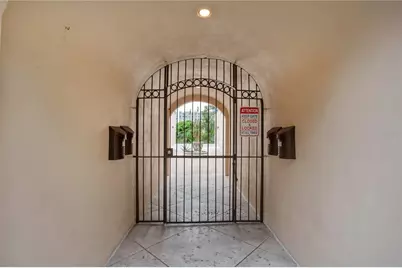 310 E Vanderbilt Street #3, Orlando, FL 32804 - Photo 4