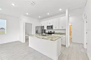 632 Hudson Valley Dr, Poinciana, FL 34759 - Photo 8