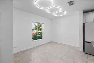 438 Annabella Way, Davenport, FL 33837 - Photo 4