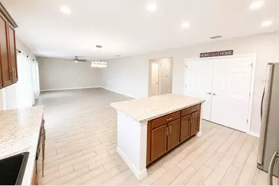 352 Blue Lake Circle, Kissimmee, FL 34758 - Photo 4