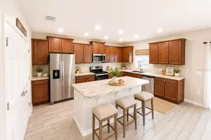 352 Blue Lake Cir, Kissimmee, FL 34758 - Photo 2