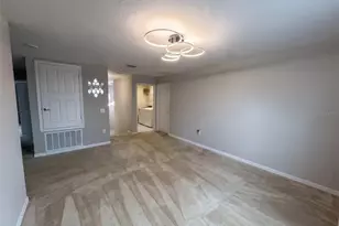 352 Blue Lake Cir, Kissimmee, FL 34758 - Photo 10