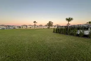 7909 Peace Lily Ave, Wesley Chapel, FL 33545 - Photo 32