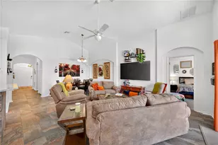 358 Lancaster Dr, Davenport, FL 33897 - Photo 22