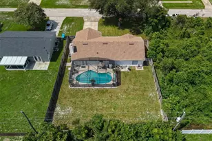 2911 Grayton St, Deltona, FL 32738 - Photo 38