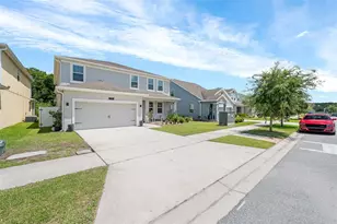 2353 Crescent Moon St, Kissimmee, FL 34746 - Photo 2
