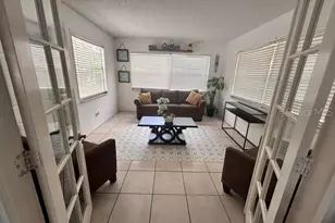 8218 43rd Ave W, Bradenton, FL 34209 - Photo 6