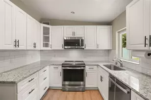 2812 Dellwood Dr, Orlando, FL 32806 - Photo 6