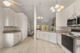 3236 Timucua Cir, Orlando, FL 32837 - Photo 4