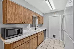 1305 Orange Ave, Tavares, FL 32778 - Photo 4