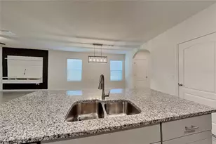 230 Meghan Cir, Deland, FL 32724 - Photo 4