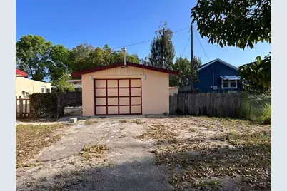340 Santa Barbara Street, North Fort Myers, FL 33903 - Photo 4