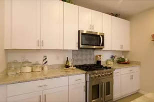 3070 Forrest Plum Ct, Zephyrhills, FL 33540 - Photo 10